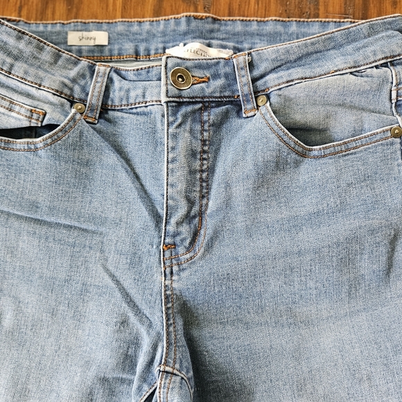 Northern Reflections Crop Denim Size 8 - Picture 4 of 7